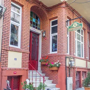 https://hotel-tulip-house.istanbul-turkeyhotels.com