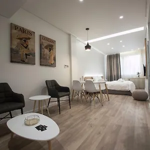 ornament-suites-nilie-hospitality-mgmt.hotels-of-thessaloniki.com/